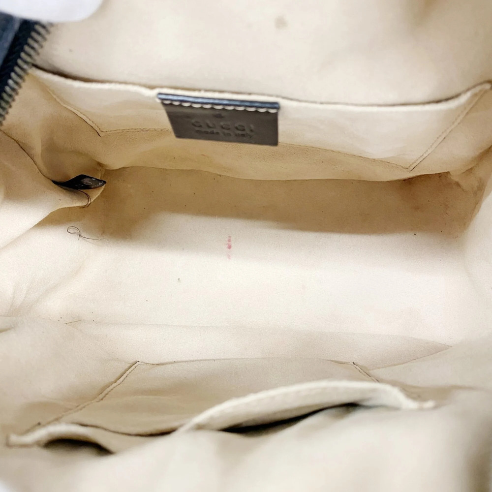 GUCCI Black Leather GG Marmont Backpack - Picture 4 of 10
